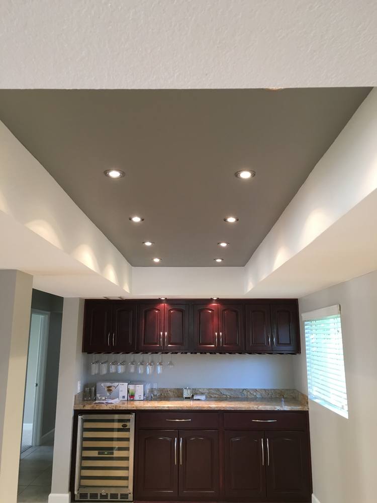 Recessed tray ceiling accent color